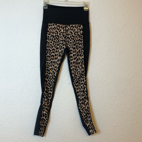Kate Spade x Beyond Yoga Leopard Full Length Leggings Small - Picture 3 of 9